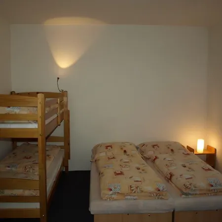 Apartman Krista アパート *
